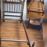 Paire de lits en bois sculpté