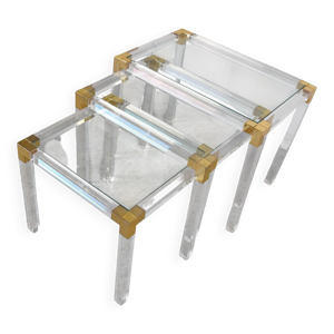 Tables gigognes en lucite