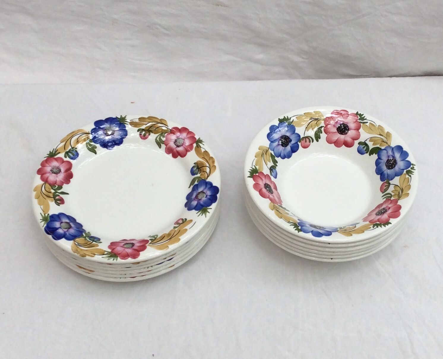 6 assiettes plat et 6 assiettes à soupe vers les années 1970 Italienne