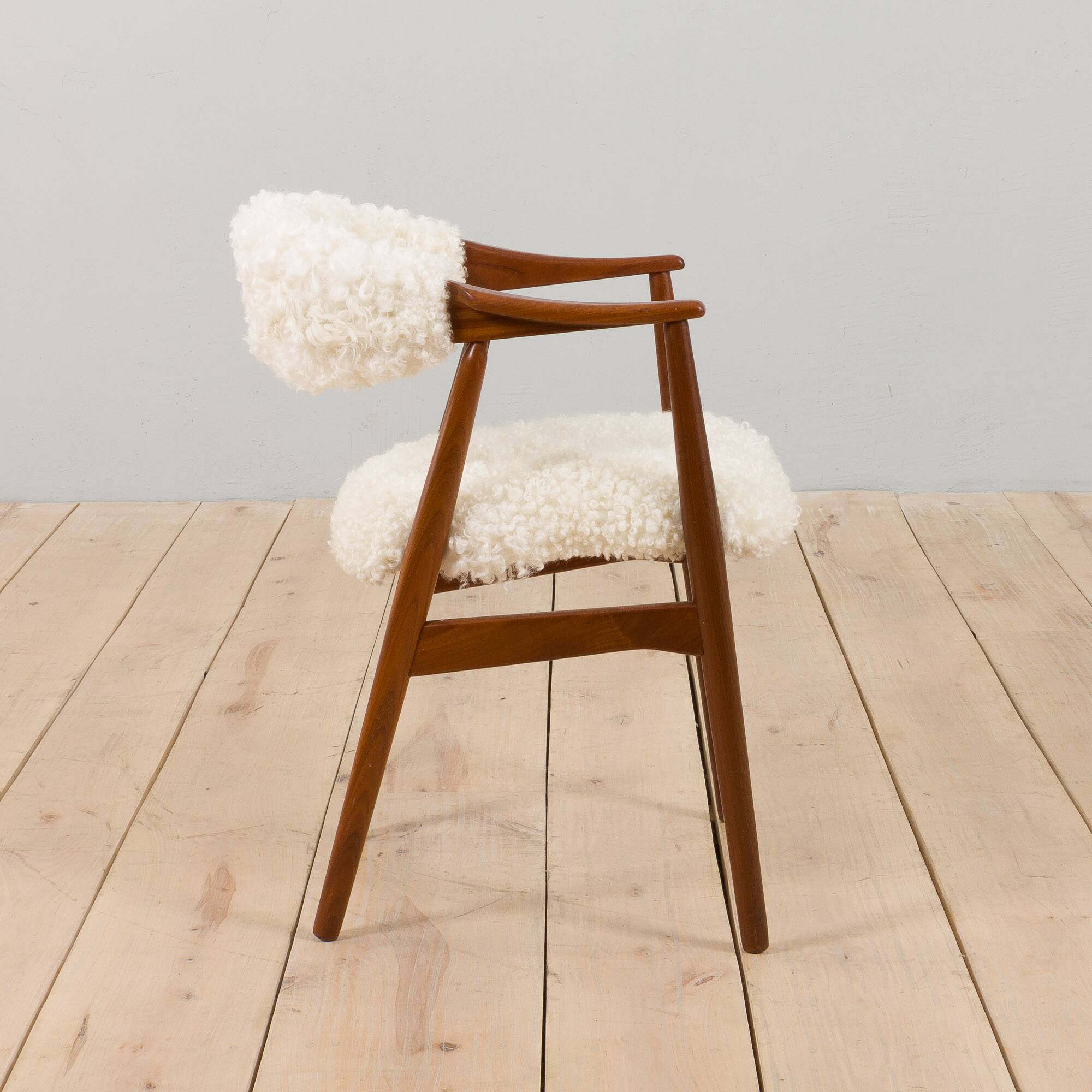 Th. Herlev, Farstrup solid teak chair in natural sheepskin upholstery, Denm