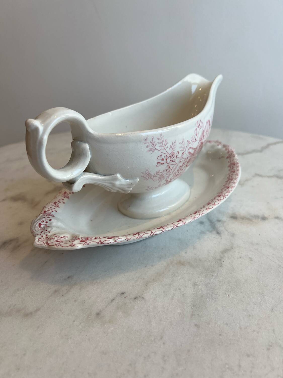 Onnaing Harvest Collection Sauceboat, Iron Earth