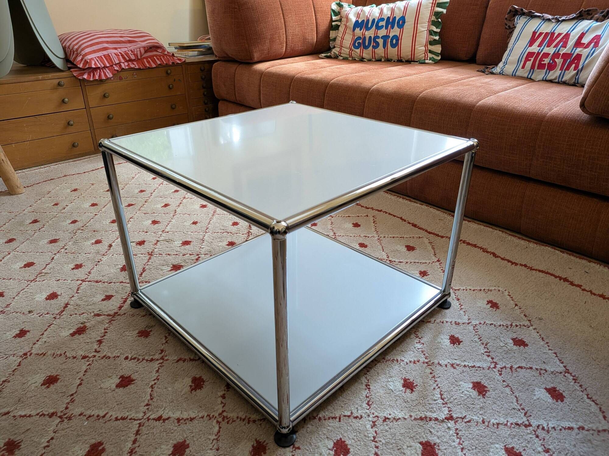 Table d'appoint USM