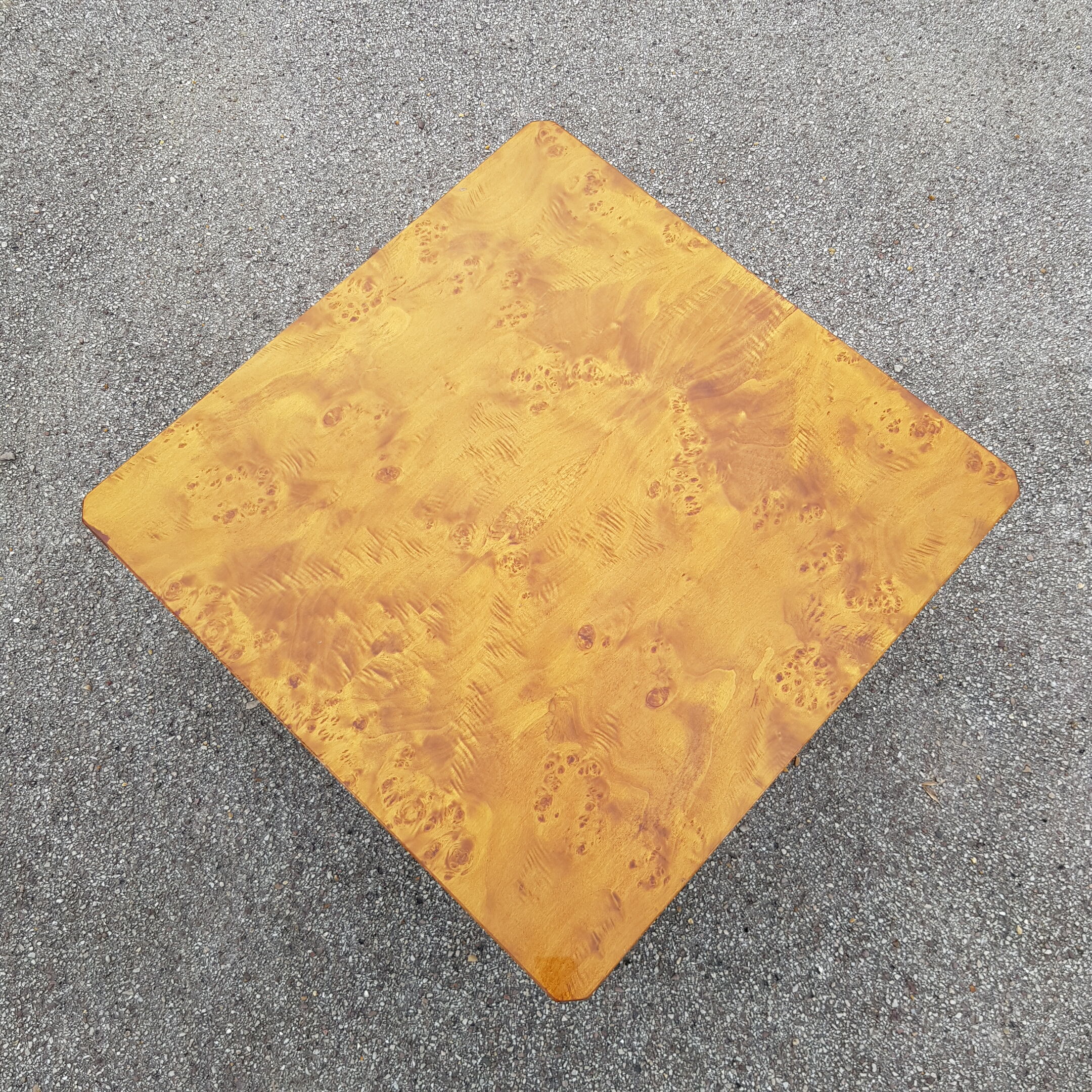 Sofa tip or coffee table