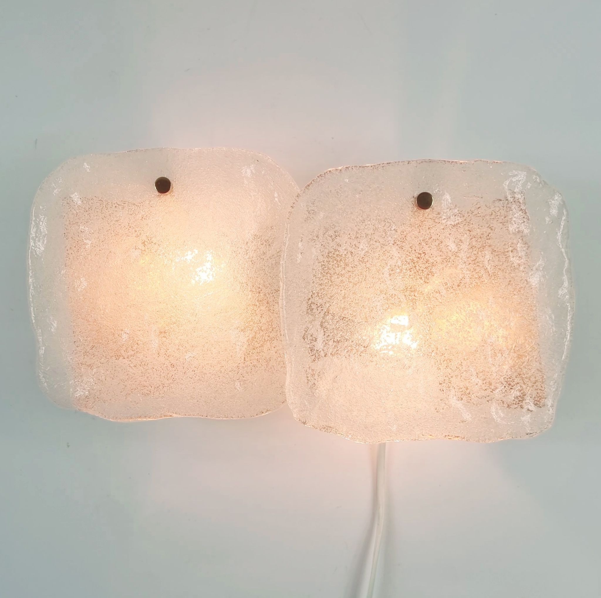 Paire of Murano glass and brass wall light by J. T. Kalmar, Austria, 1960s