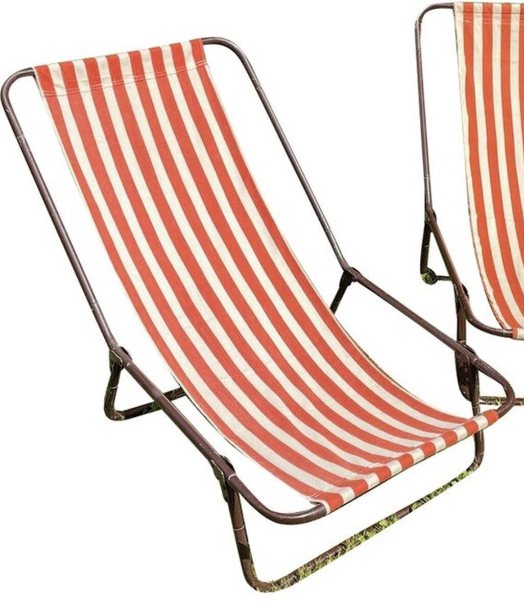 Vintage foldable nomadic deckchair