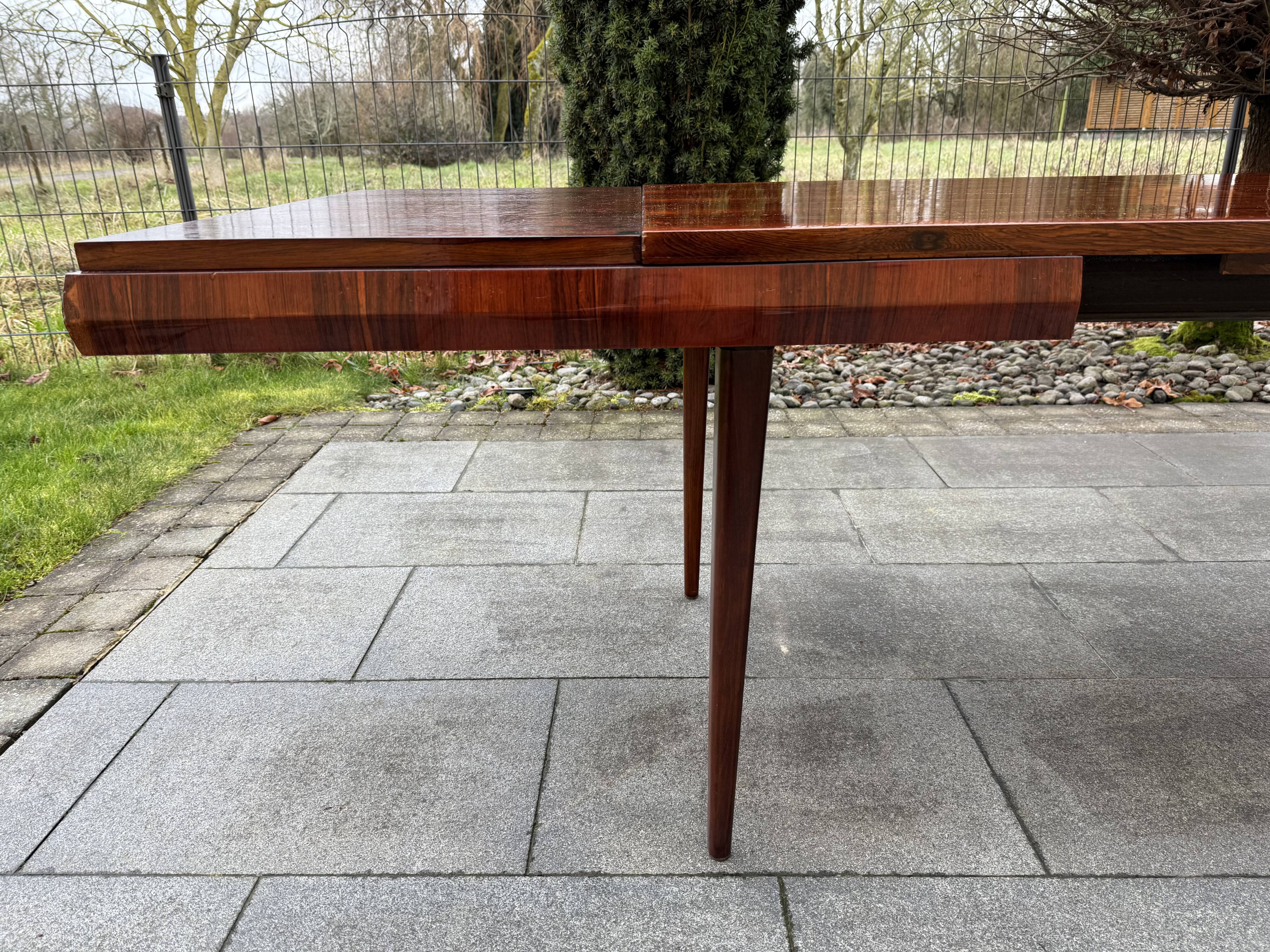 Table à manger extensible Paolo Buffa Italie 1960