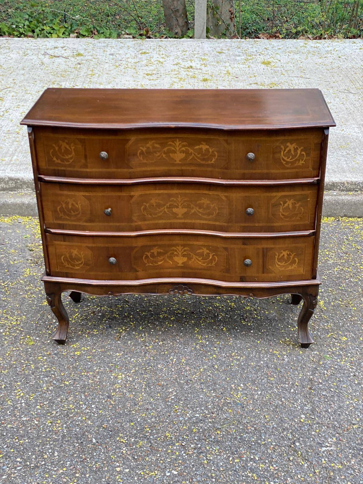 Commode chinoise vintage en bois avec décoration