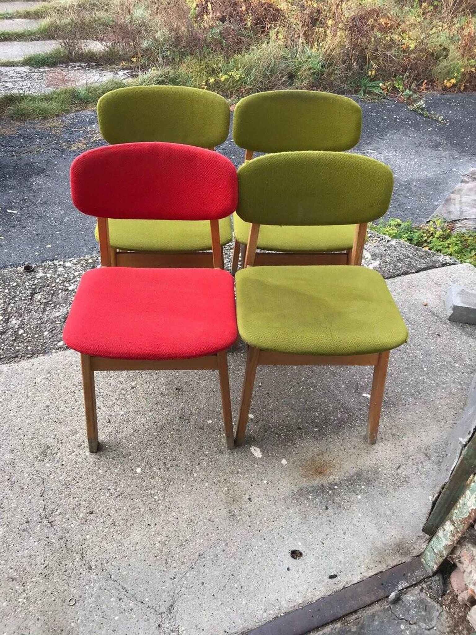 Set of 4 multicoloured wooden office chairs from the 1960s, Mid-Century style, with upholstered seats.