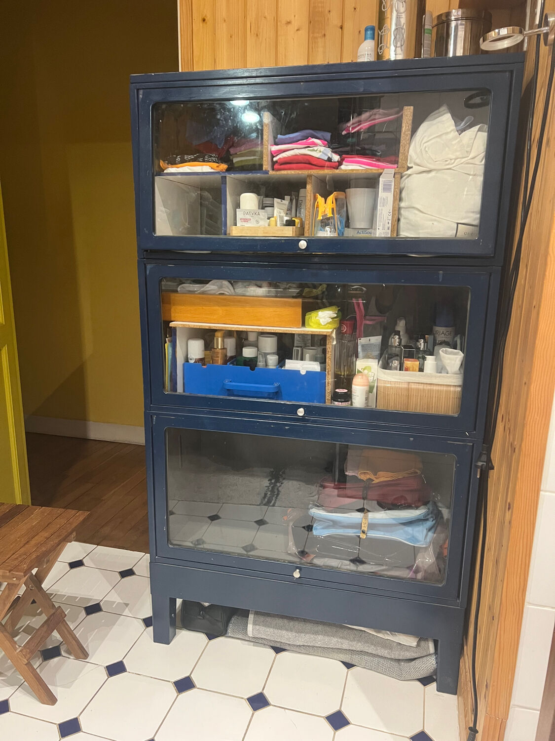 Metal storage furniture