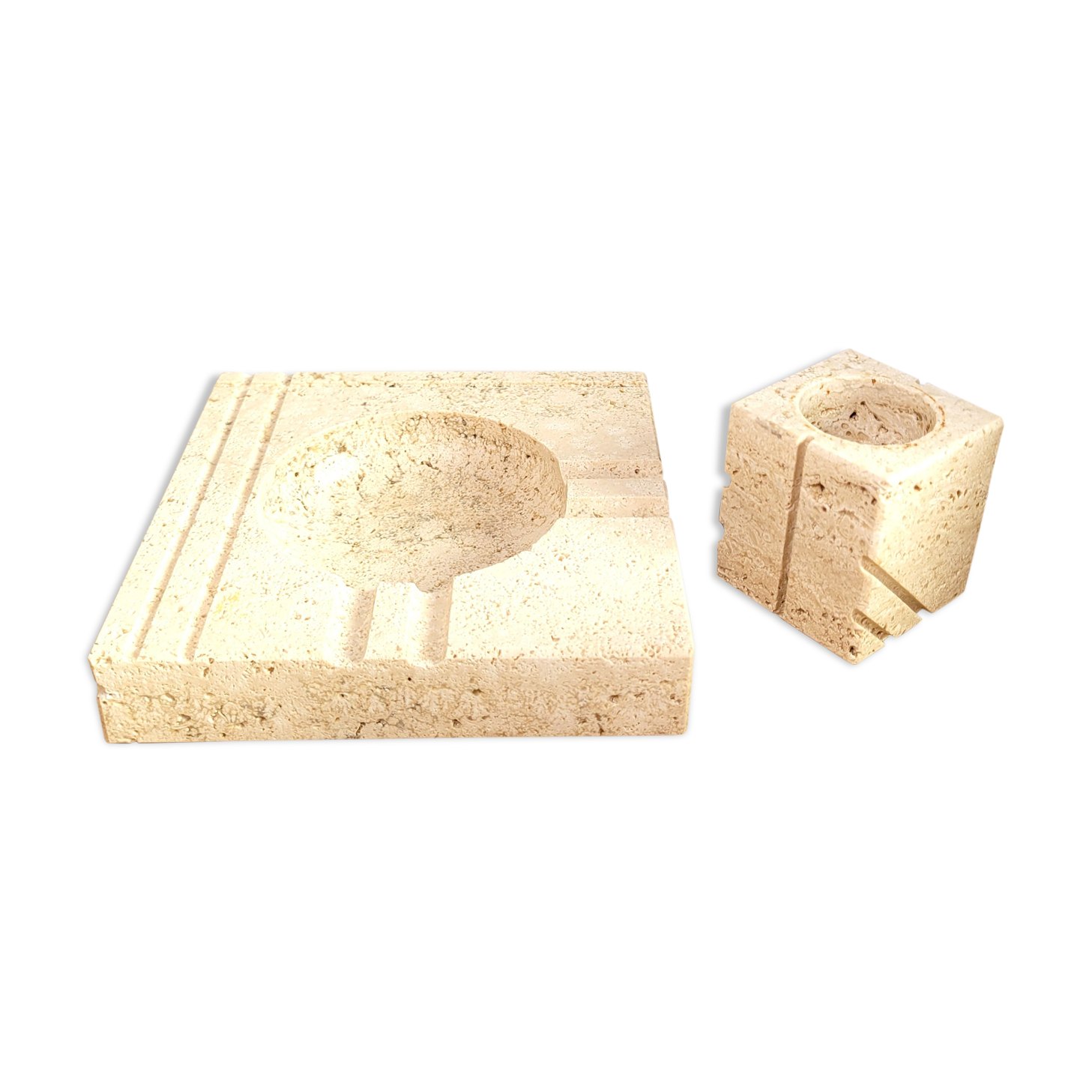 Ashtray and design pot in travertine