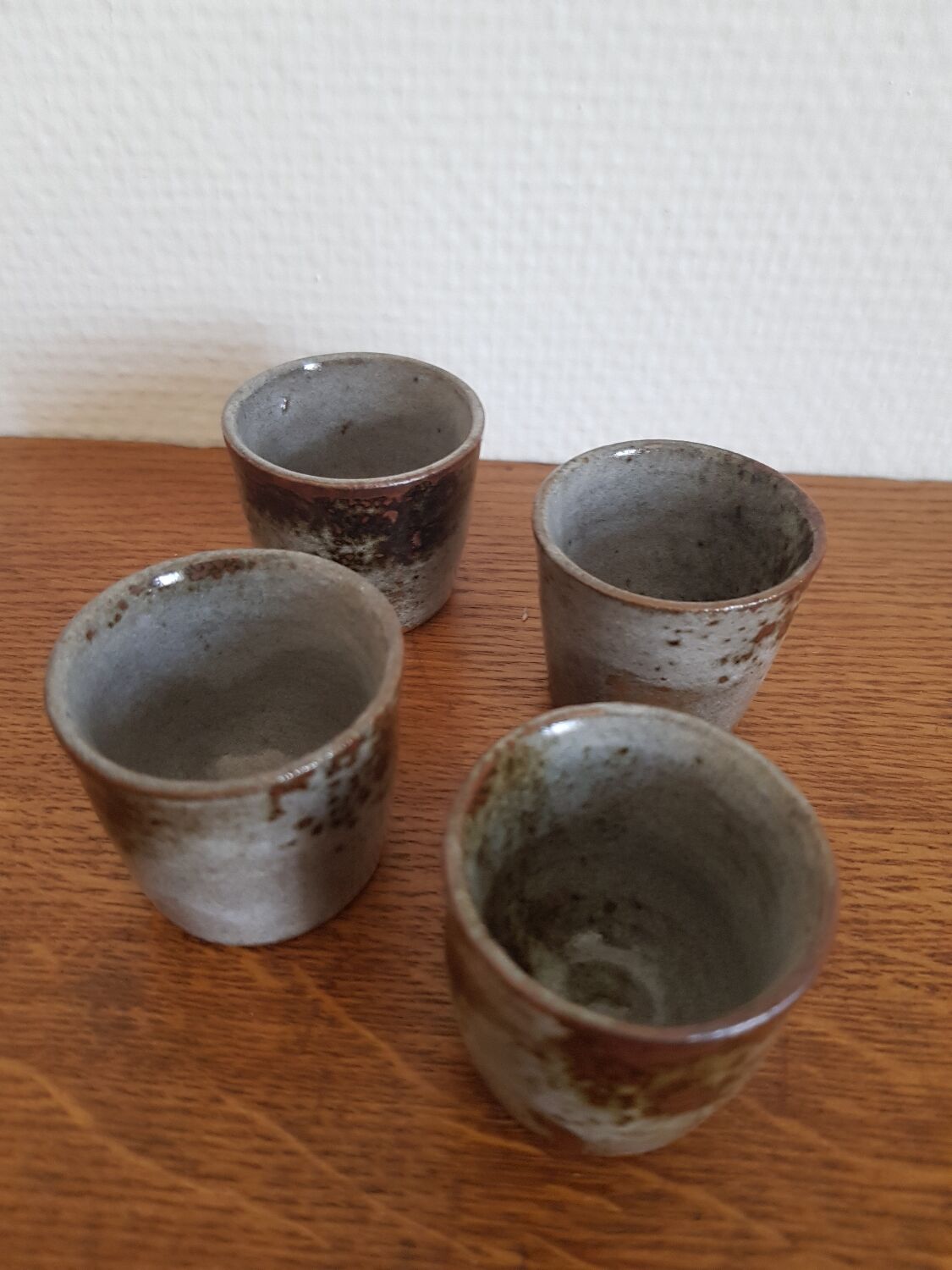 Set of 4 ceramic shells