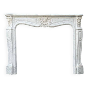 Cheminée en marbre blanc