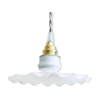 Opaline collared sticky lamp