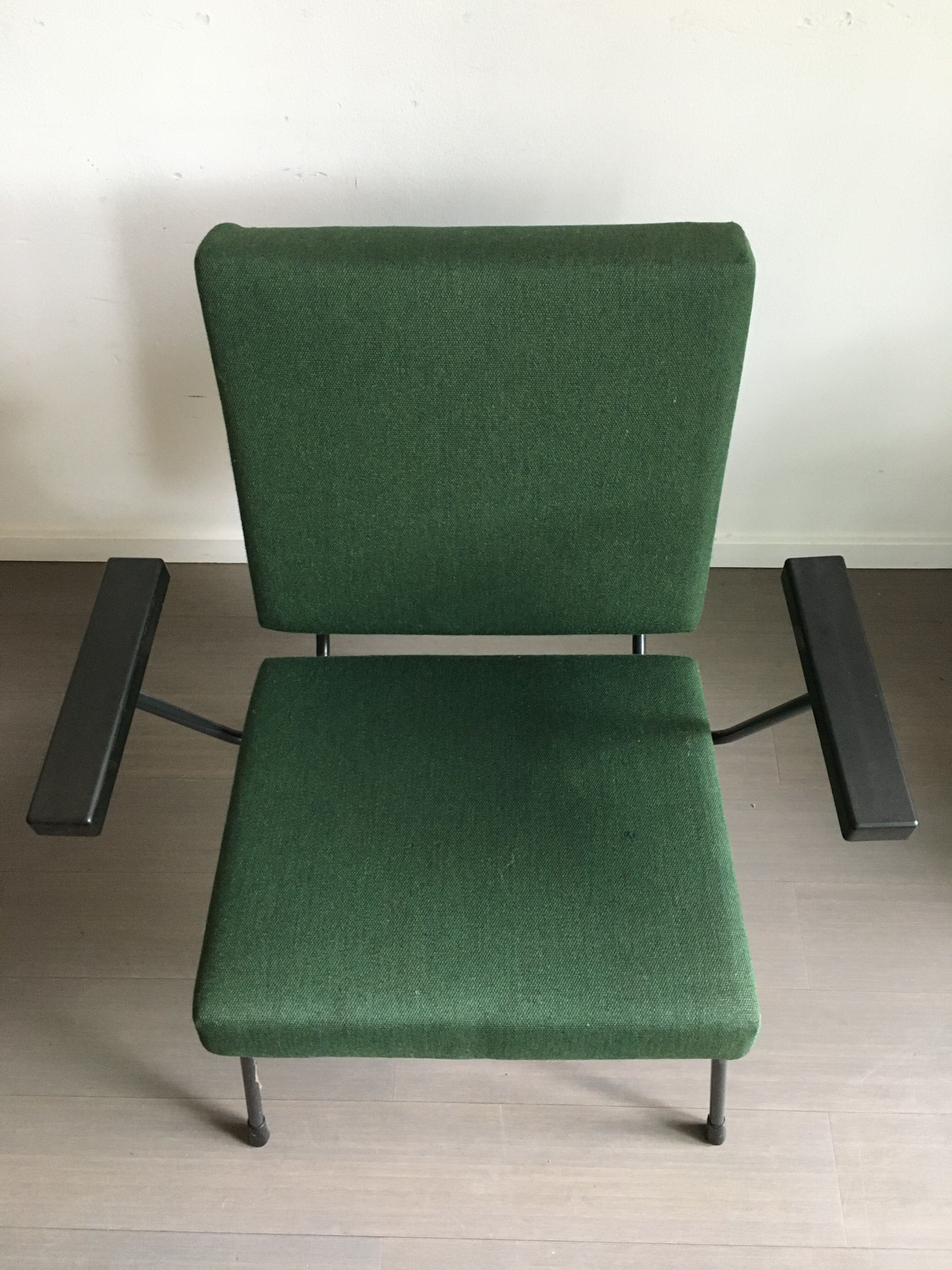 2 model 415/1401 by Wim Rietveld for Gispen 1960