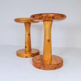 Pair of modern minimalist Scandinavian stools in pine, Sweden, 1970s.