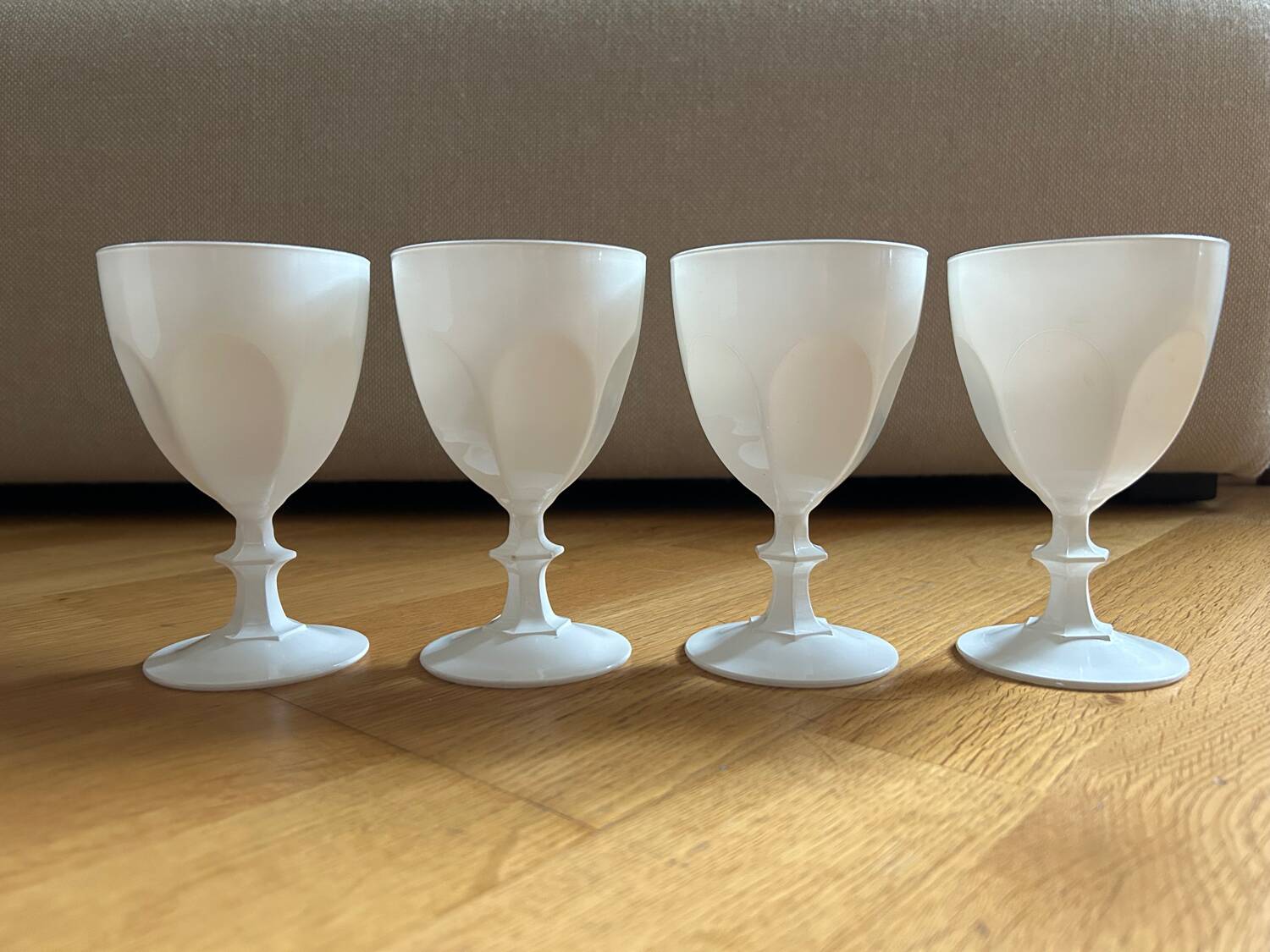 8 verres Cristal d’Arques blanc opaque