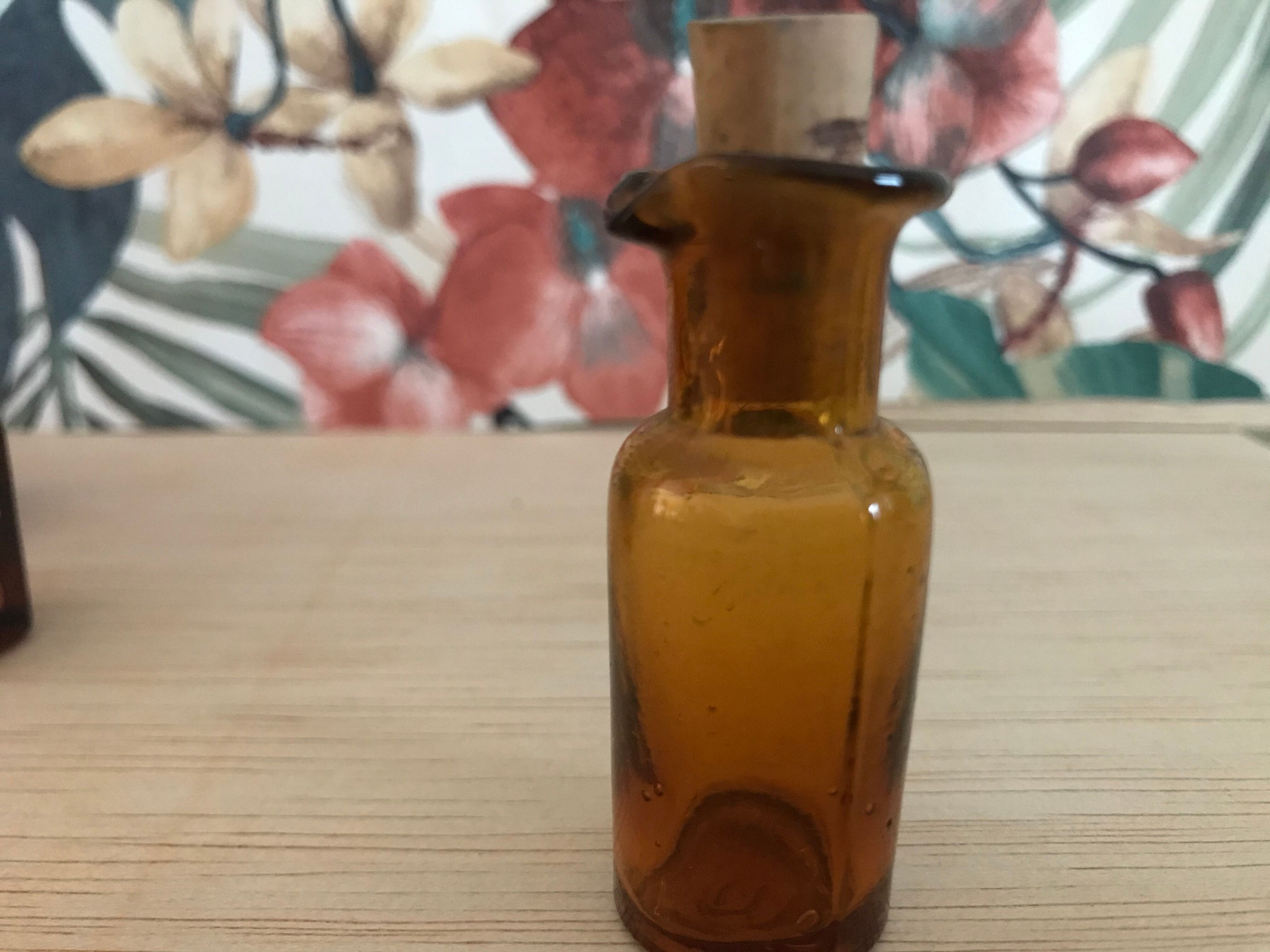 Set of apothecary vials