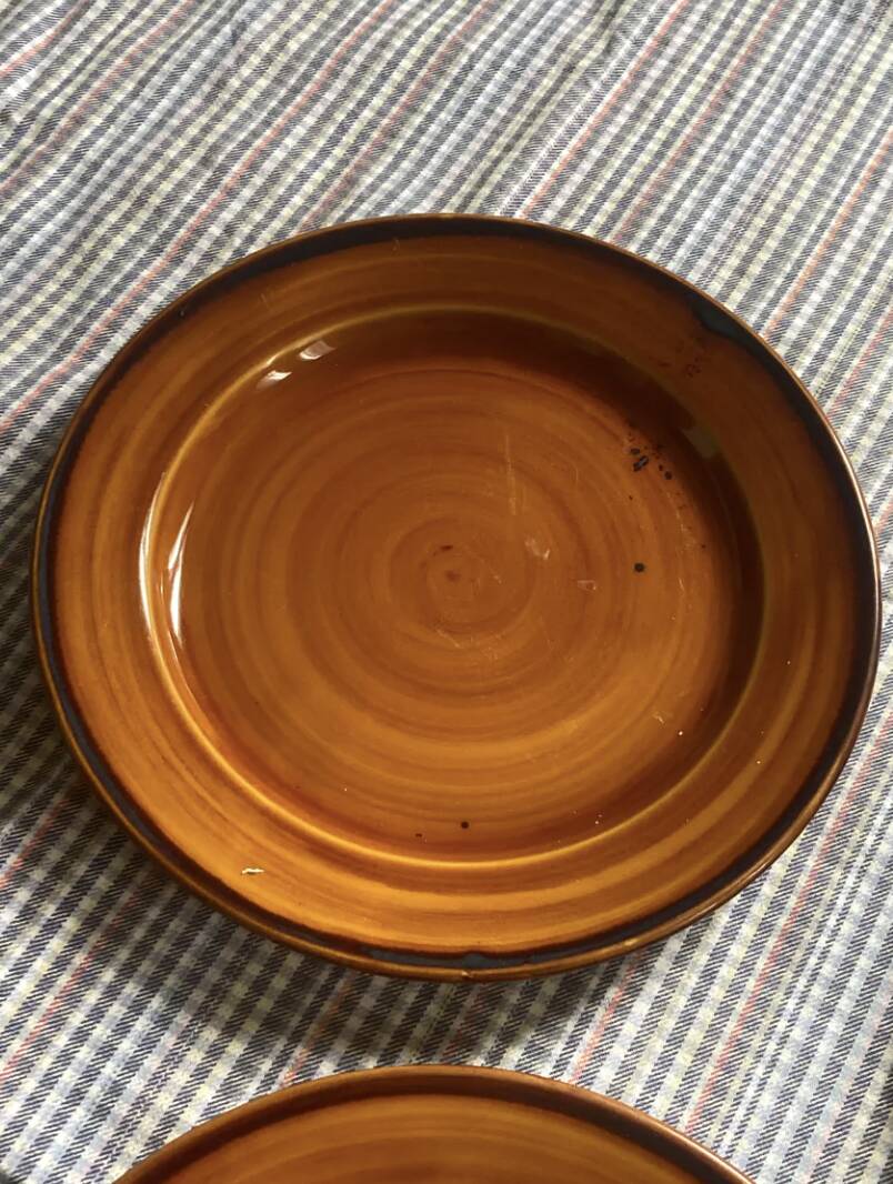 7 Saint Clément flat plates in brown earthenware