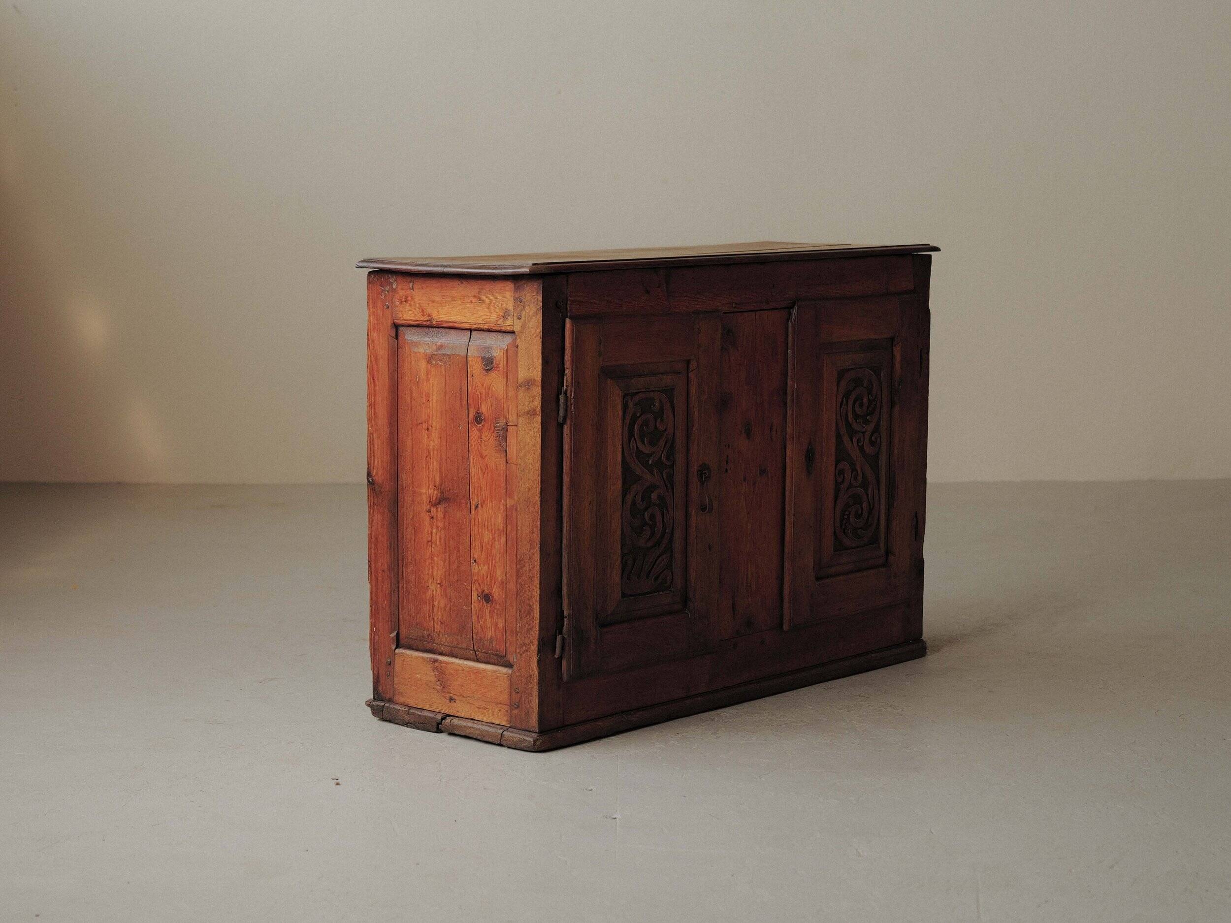 Mountain buffet in larch and solid pine, Folk art, 19th century