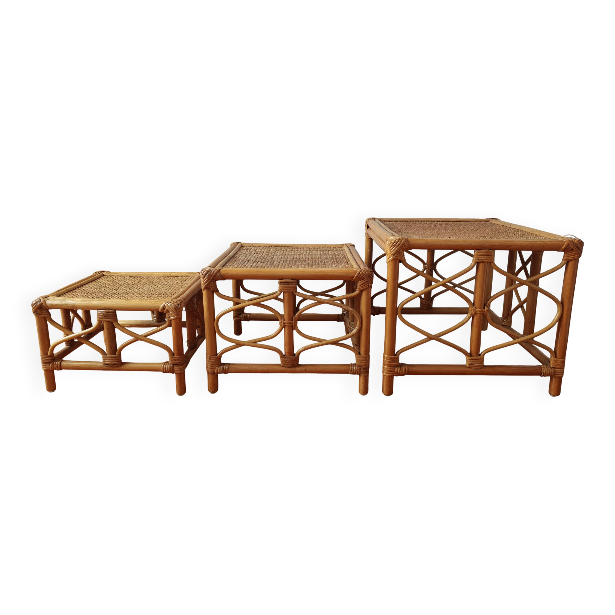 Tables gigognes en rotin et cannage – Esprit Riviera – Vers 1970/80