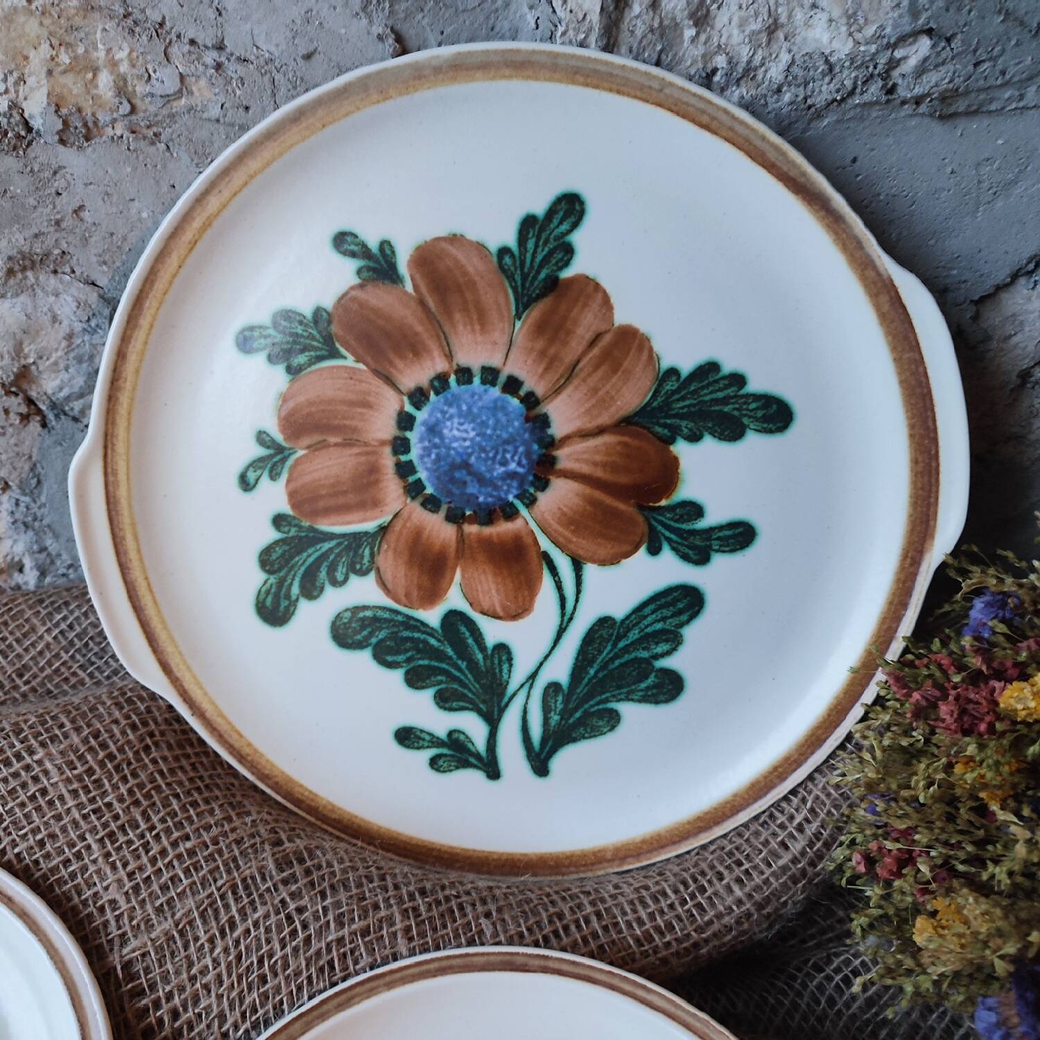 Set of 6 dessert plates and a large Gien platter, Bangui pattern