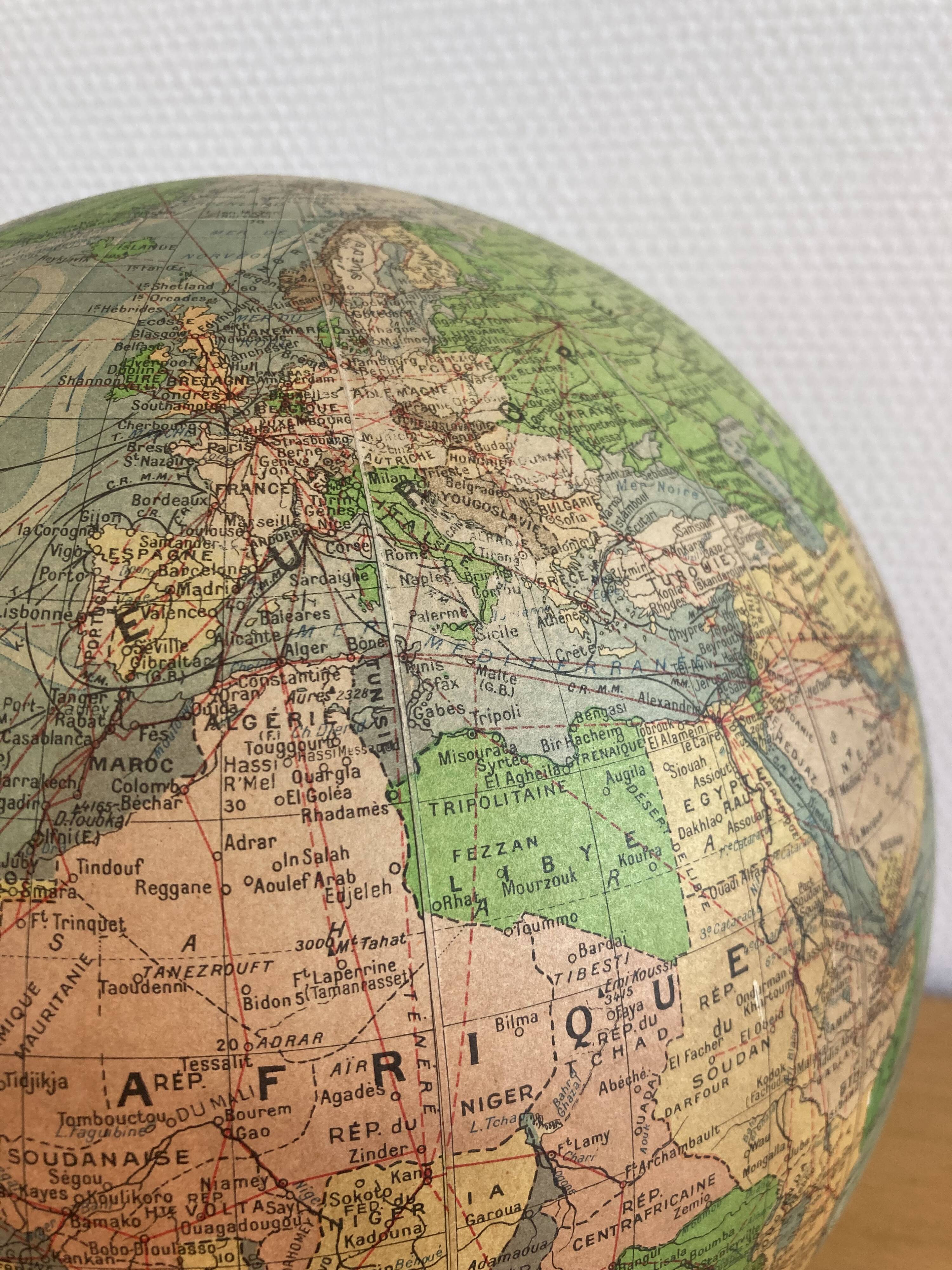 Luminous globe world map in glass Perrina vintage 60s