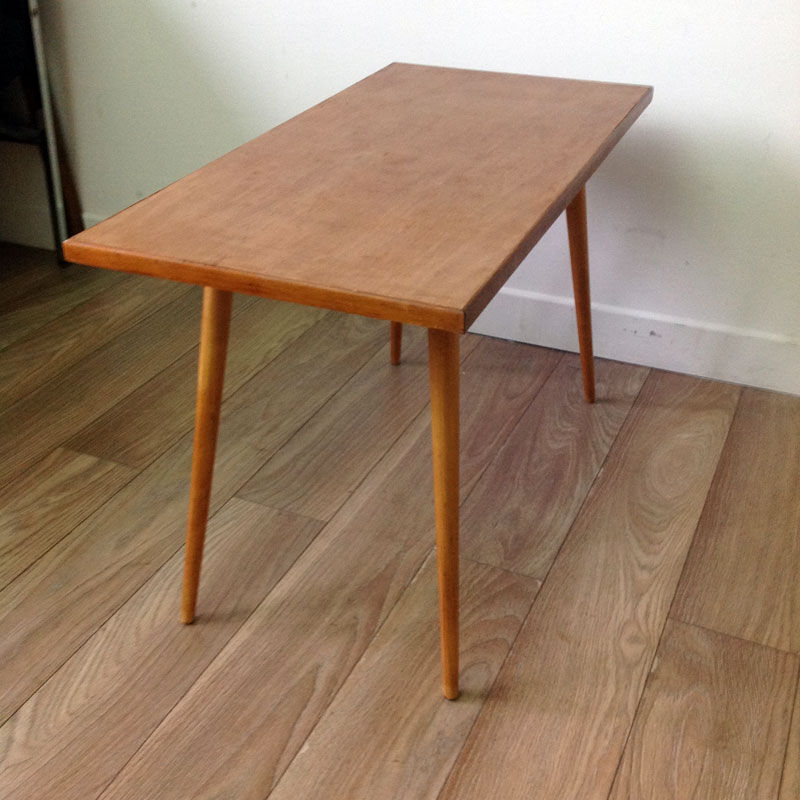 Coffee table compass feet