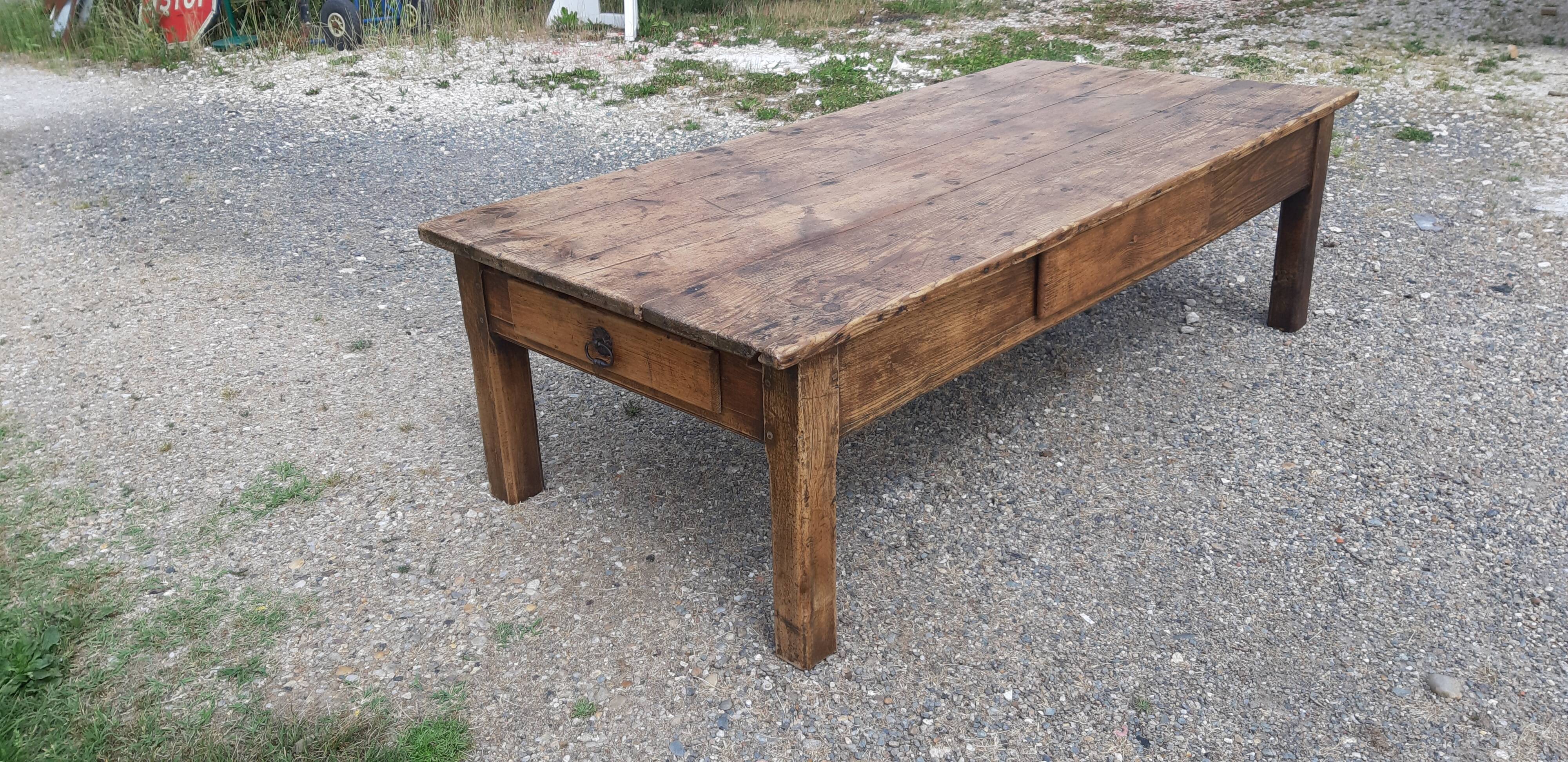 Country Coffee Table in Pine 3 Drawers