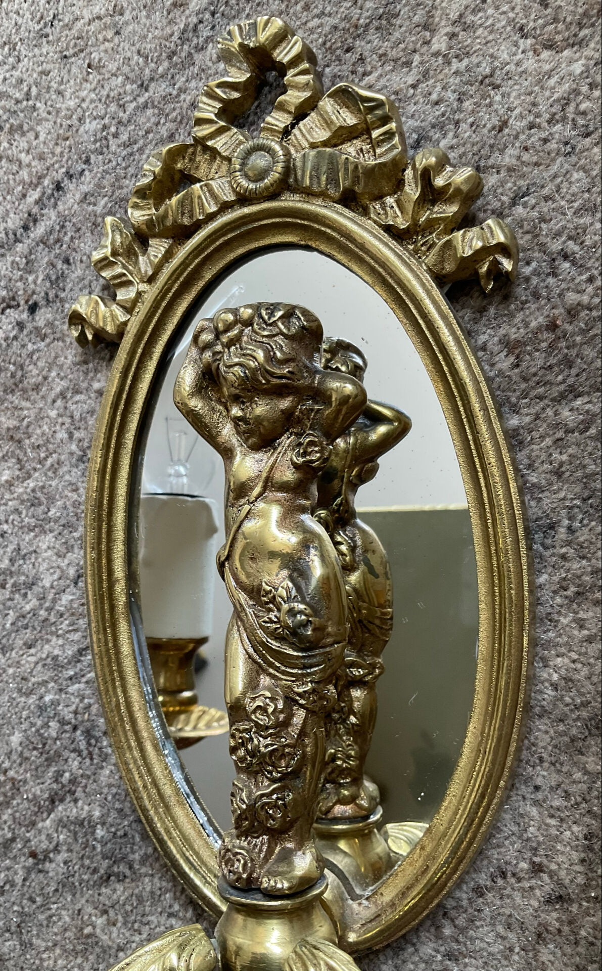 Antique Louis XVI style wall light in bronze