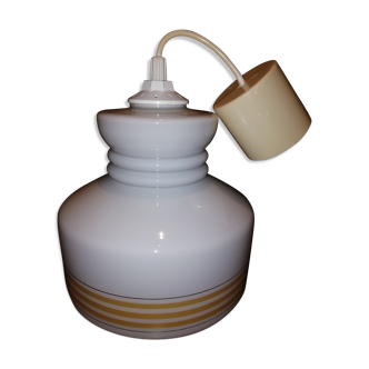 Suspension opaline blanche années 70
