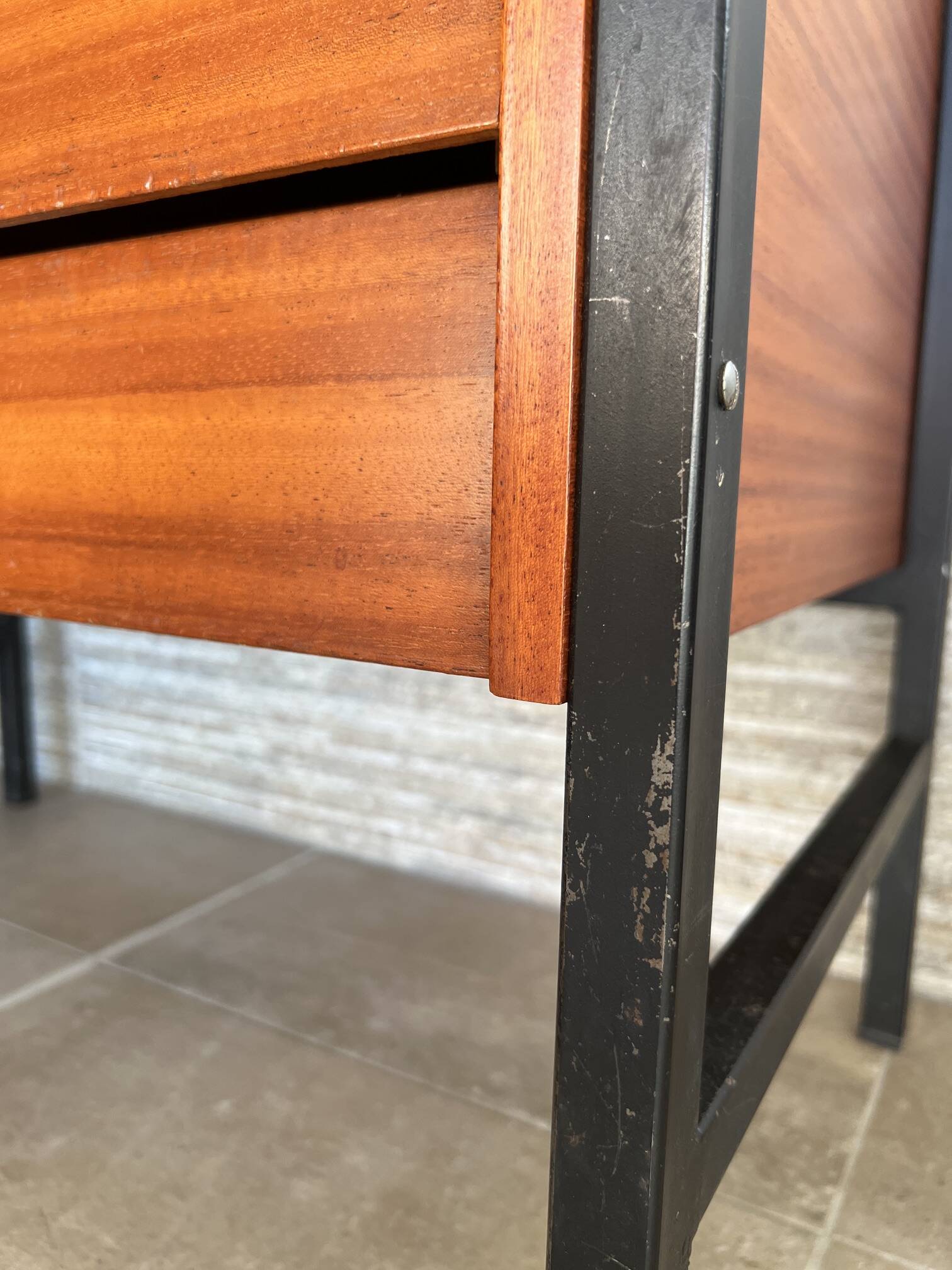 1960s modernist desk in wood and black metal, model CM172 by Paulin for Thonet.