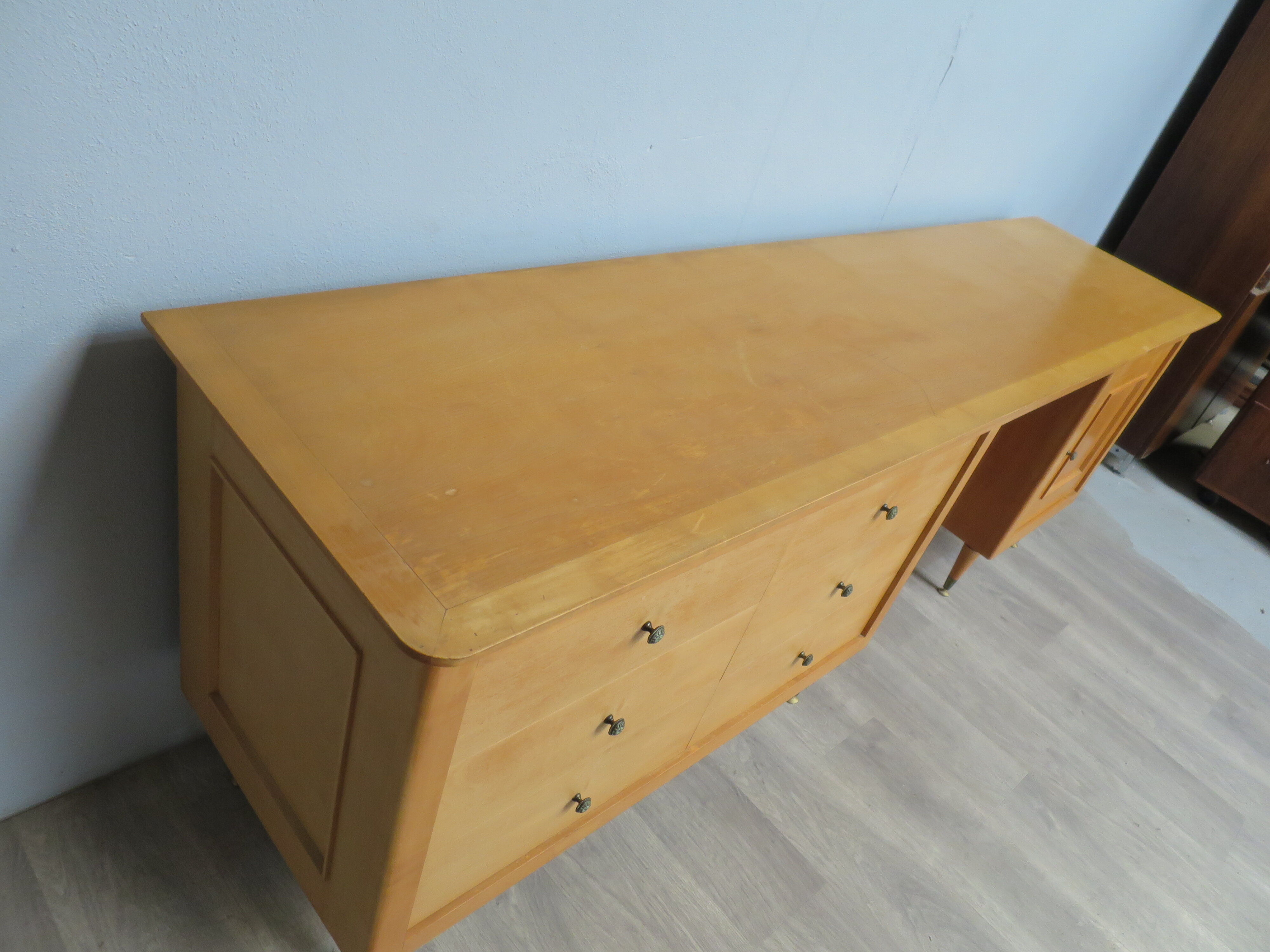 Office dresser year 70s