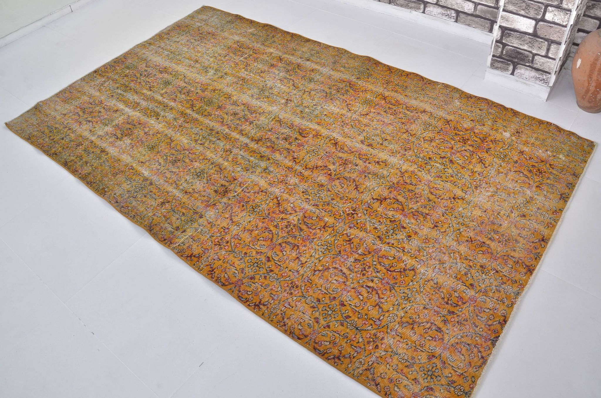 Tapis tribal orange