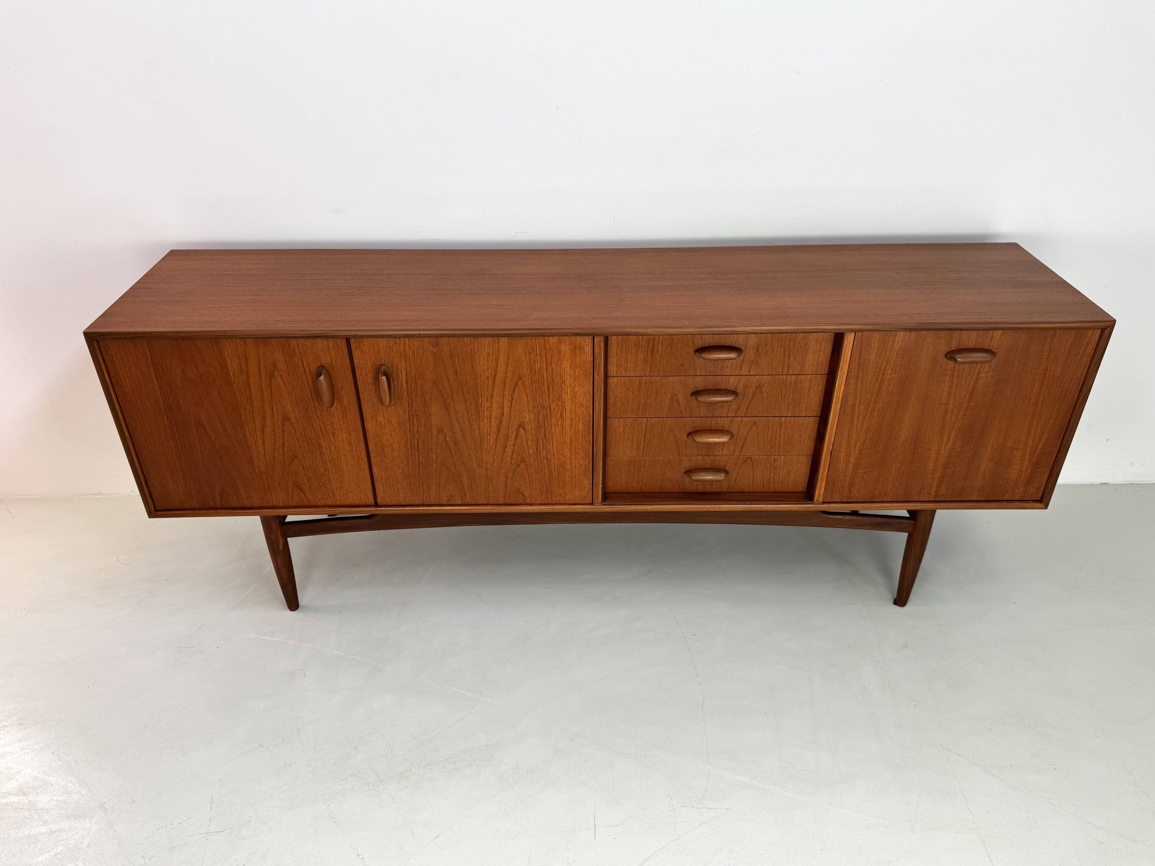 Buffet vintage G-Plan des années 1960