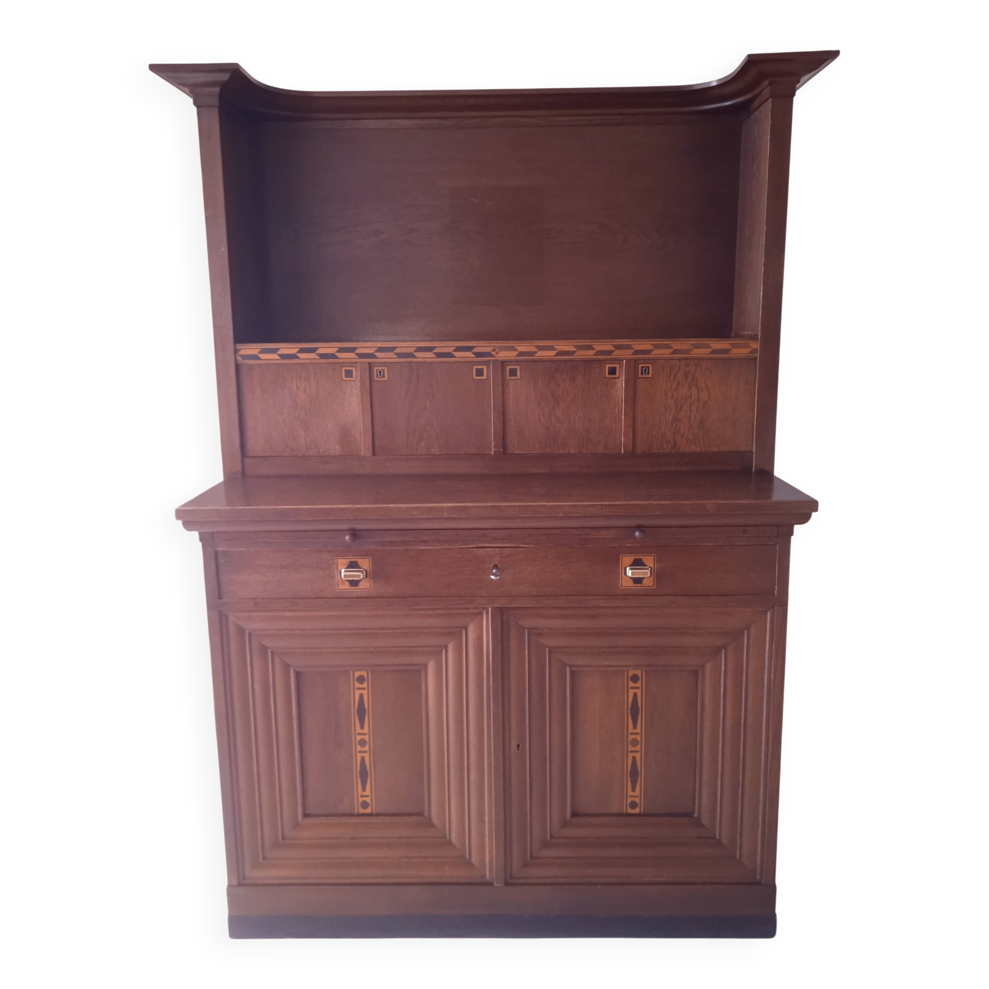 Buffet with a withdrawal system