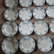 Longwy iron earth dinnerware set