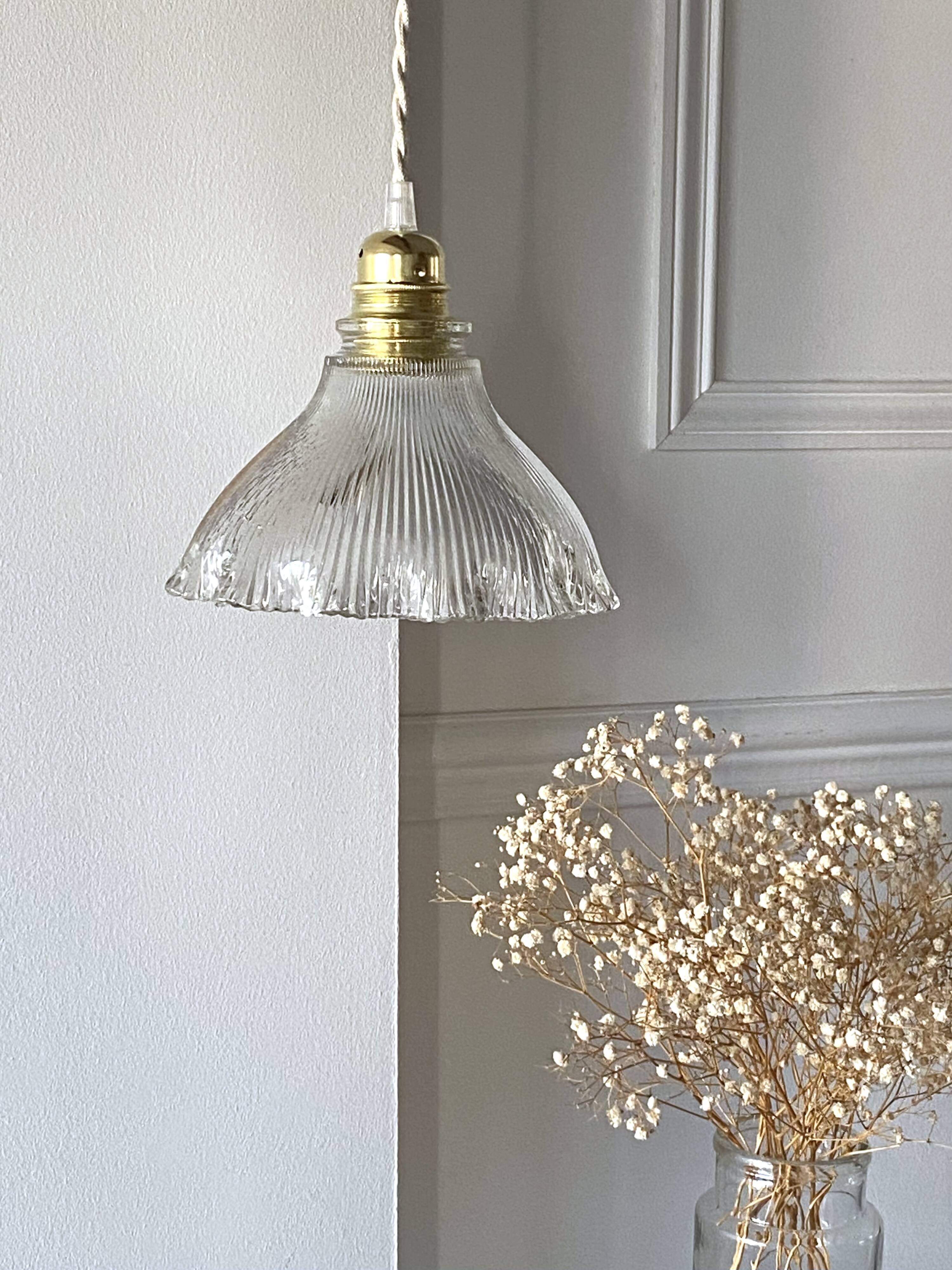 Suspension holophane