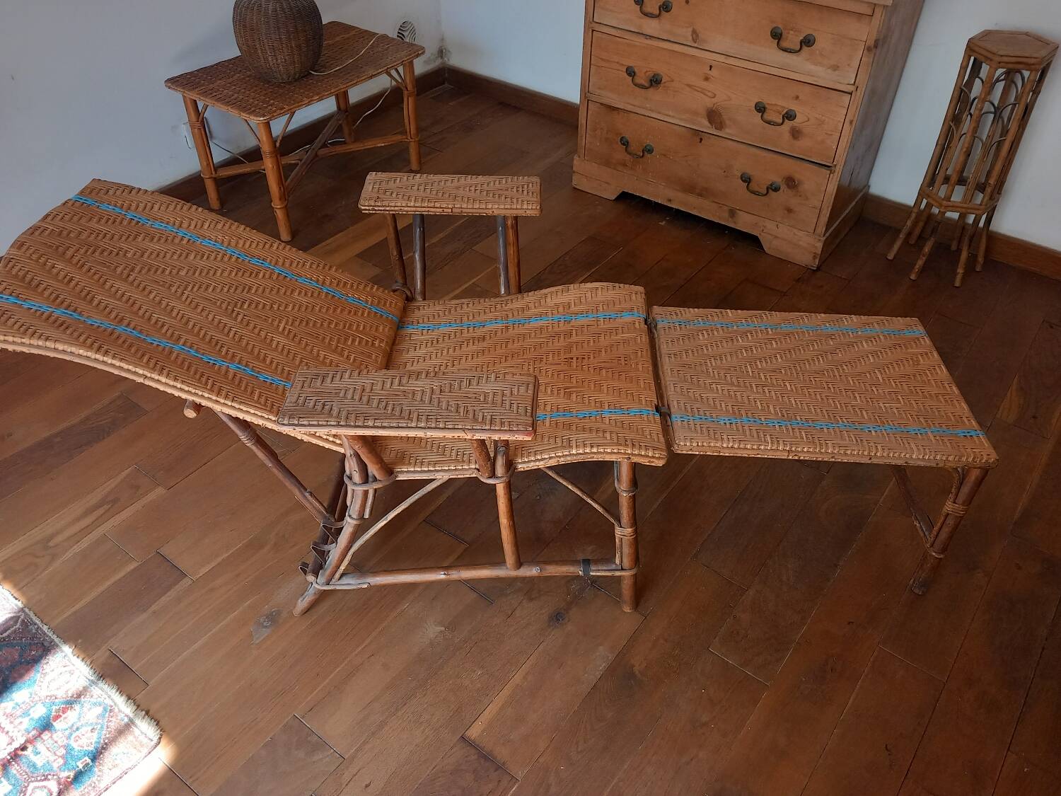 Rattan lounge chair