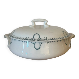 Old soup tureen, Saint-Amand