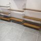 Etagère murale modulable en métal doré et bois