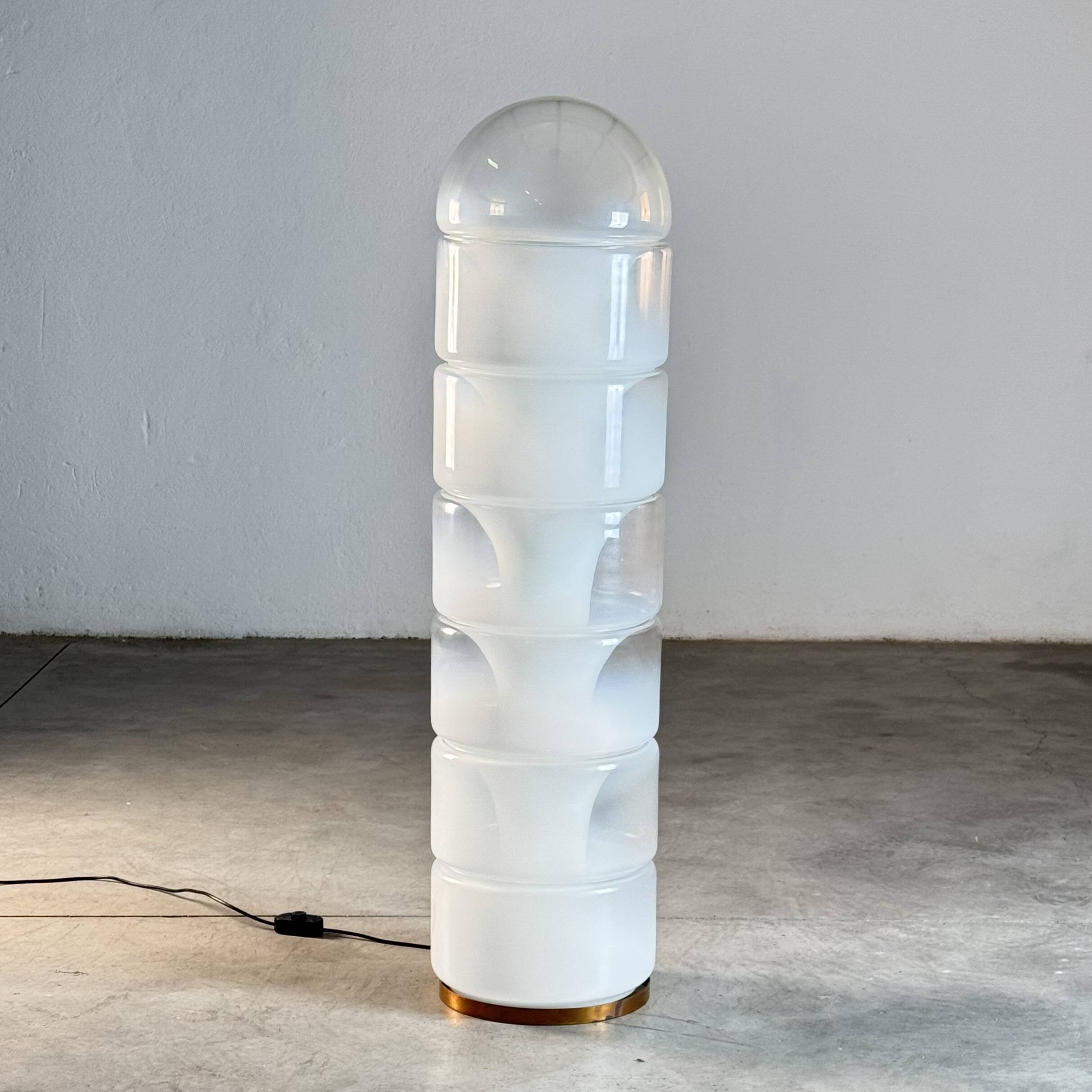 Sfumato Glass Floor Lamp Model “LT316” by Carlo Nason, 1960s