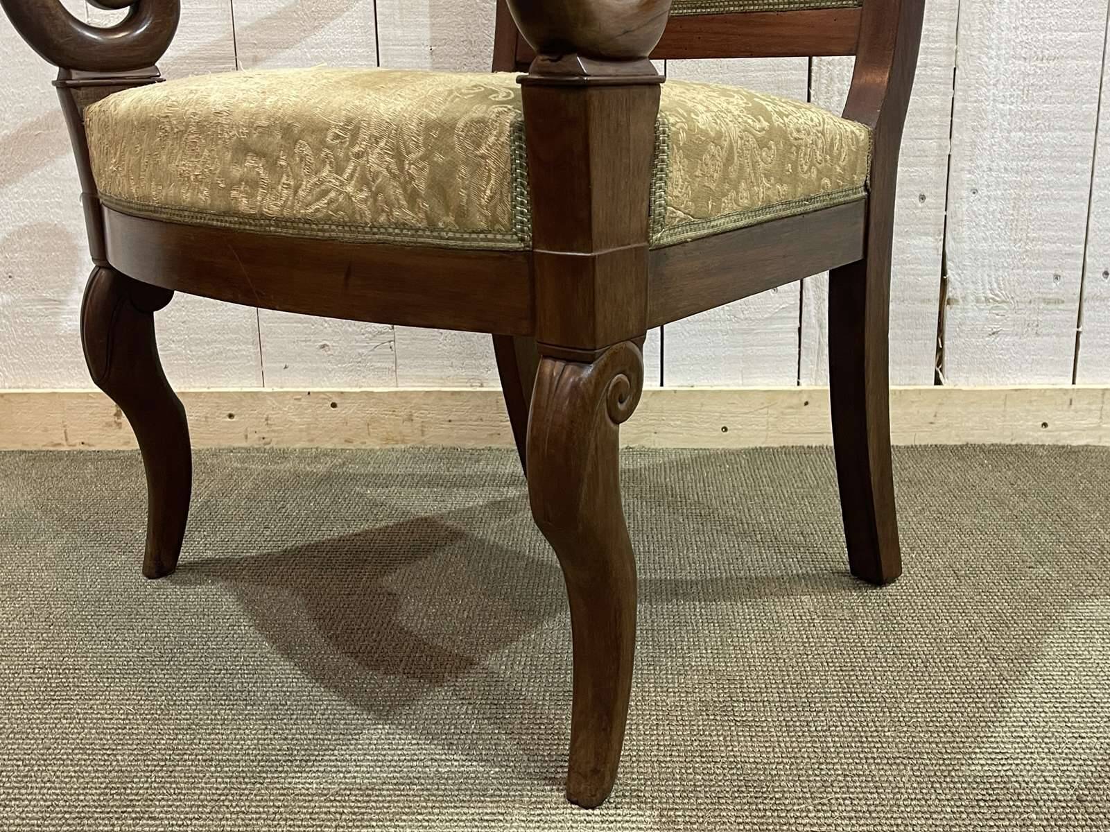 Armchair with crosses - 19th century restoration in mahogany