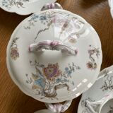 Porcelain crockery service