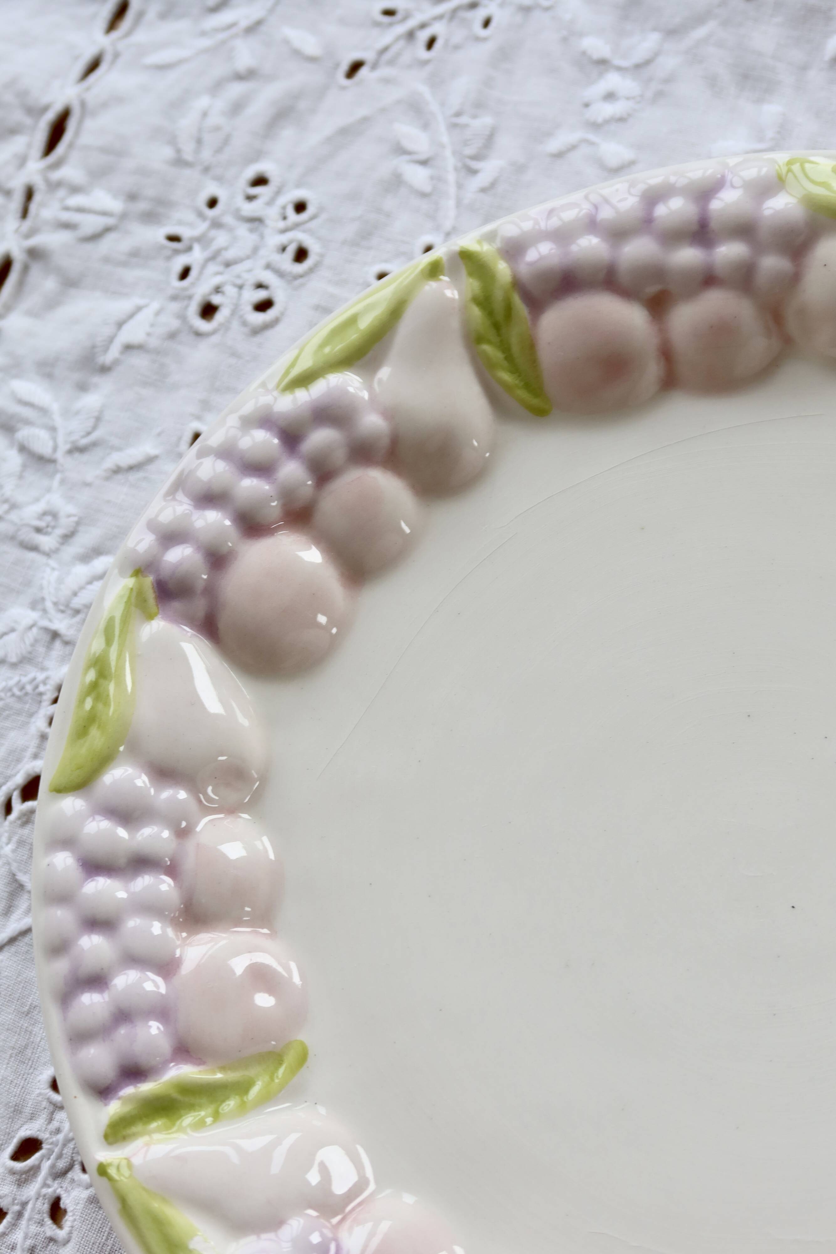 Vintage barbotine plate – Fruit decoration