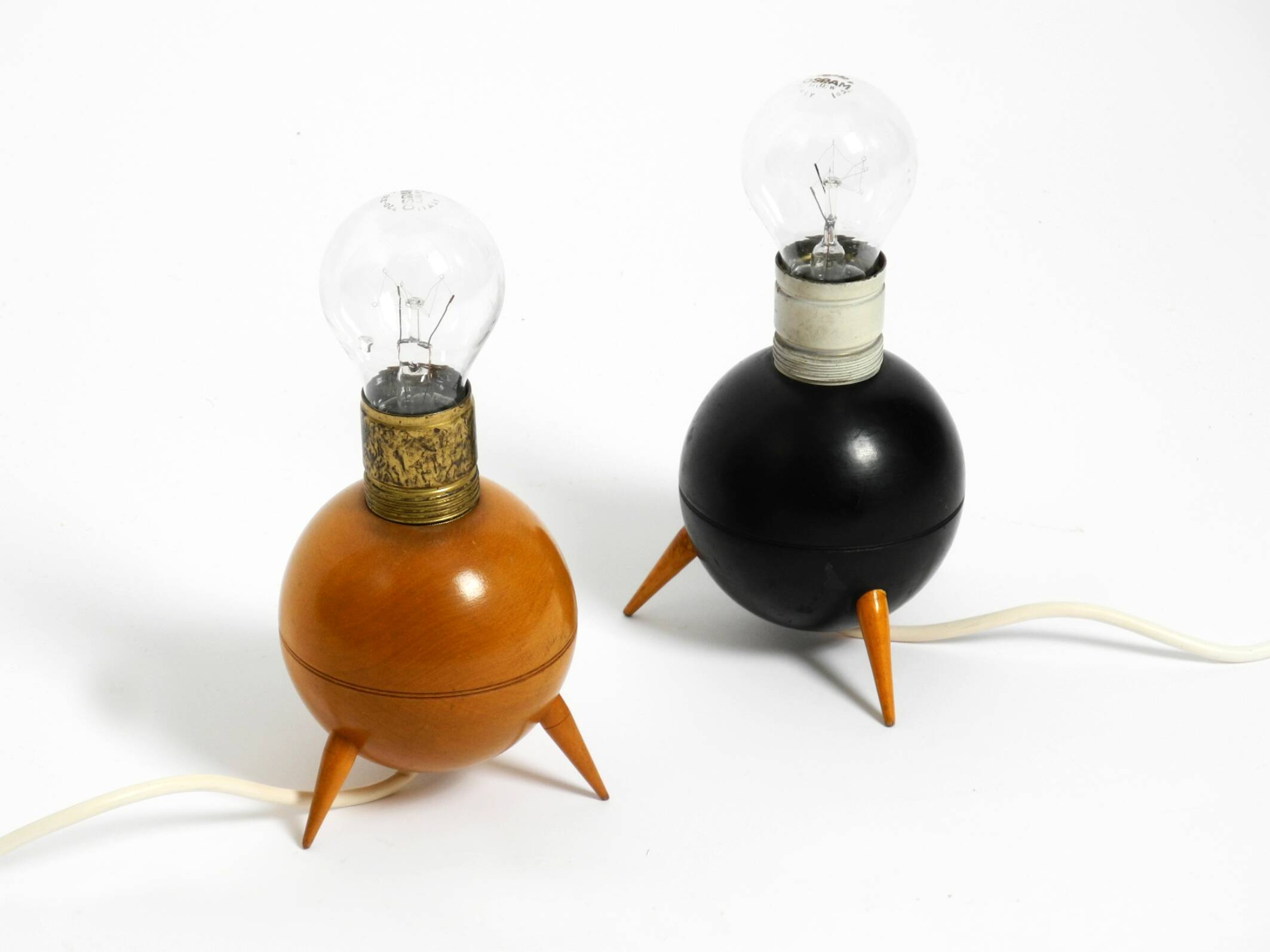 Pair of beautiful small Mid Century Modern tripod wooden table lamps