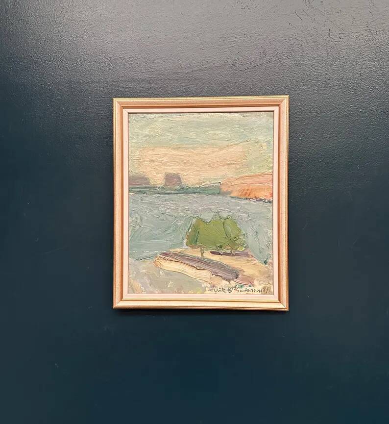 Original Swedish Oil on Canvas – "Coastal Landscape" by Erik Birger Gustavsson – Signed – Dated 1981 – Vintage and Framed – 41 × 33 cm (16.1 × 13 inches)
