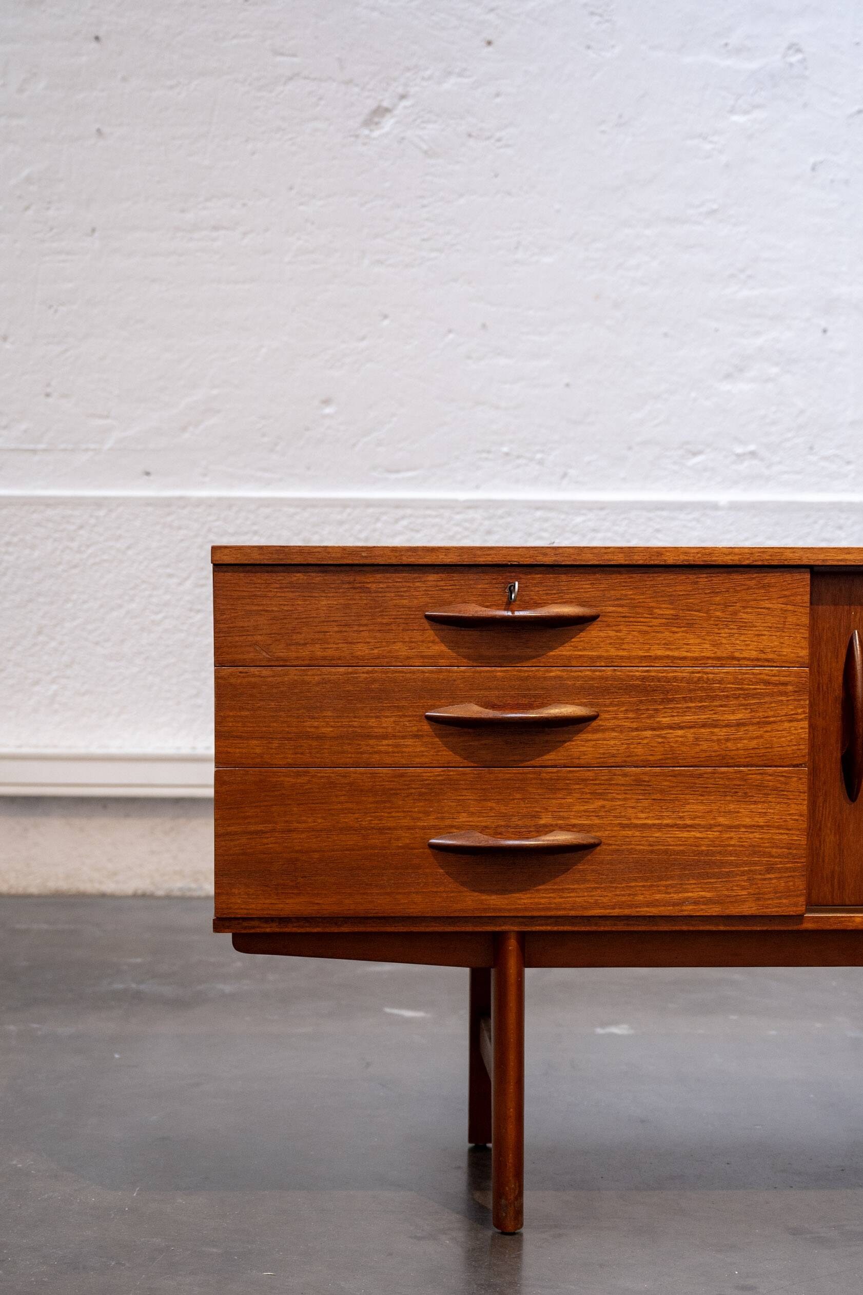 AVALON sideboard