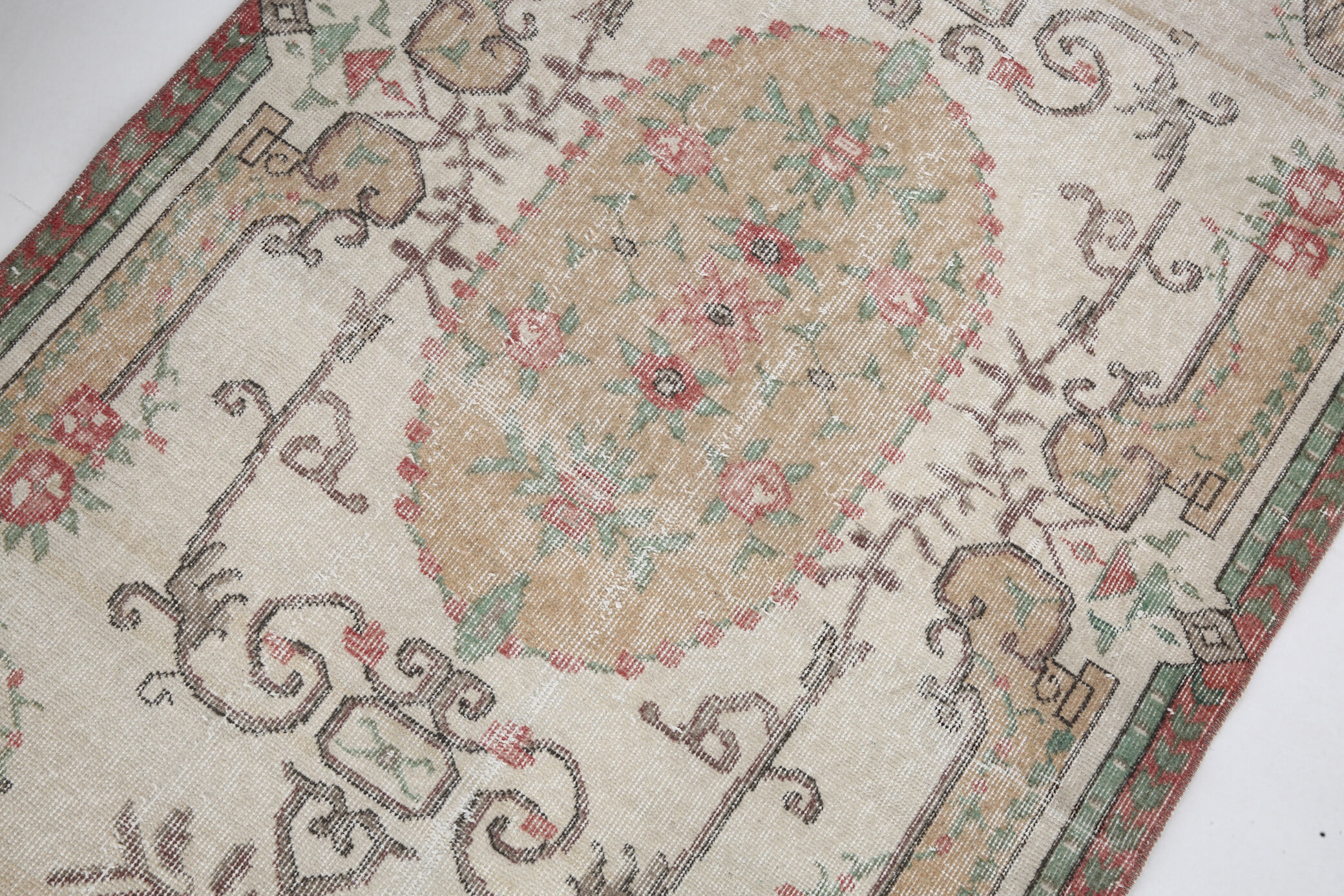 3x6 Shades Of Beige Turkish Rug, 204x106Cm