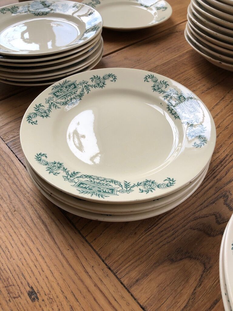 22 plates Lutece Longchamps