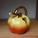 Apple-shaped liquor decanter